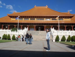 Nan Tien - horní chrám s 5ti obrovskými sochami Budhy | Australia - Grand Pacific Drive - 14.5.2010